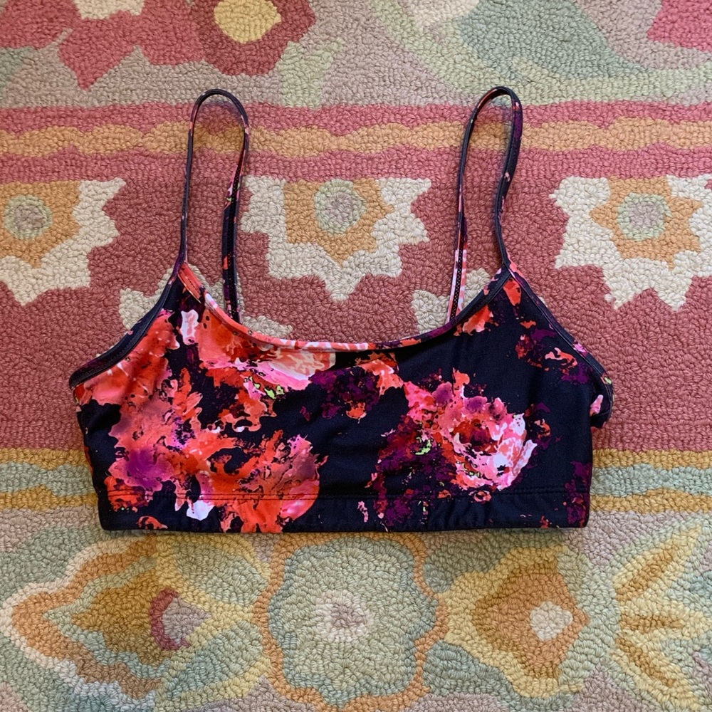 Fabletics sports bra